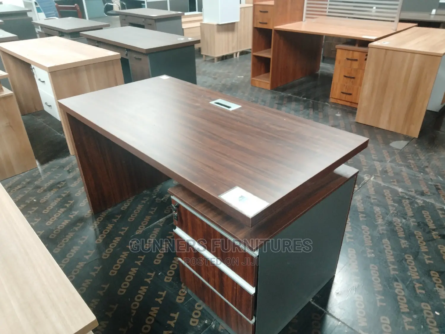 Office Desk 1.4m.