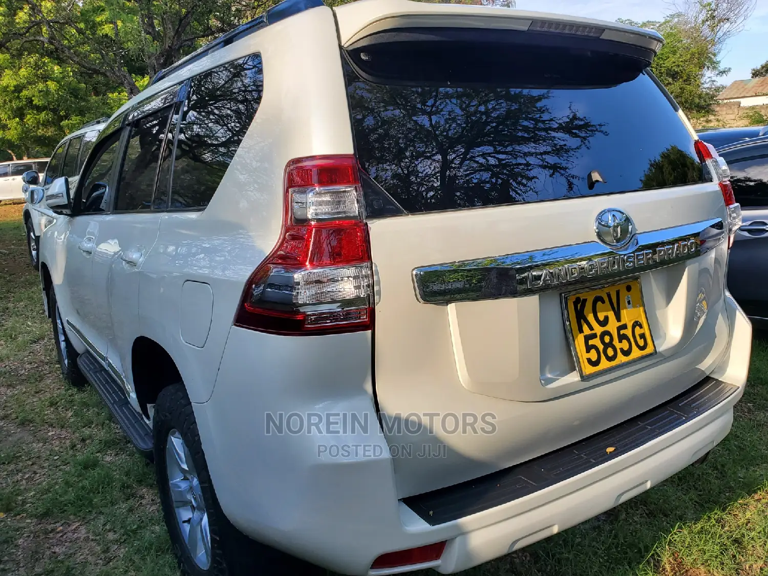 Toyota Land Cruiser Prado 2013 Off White