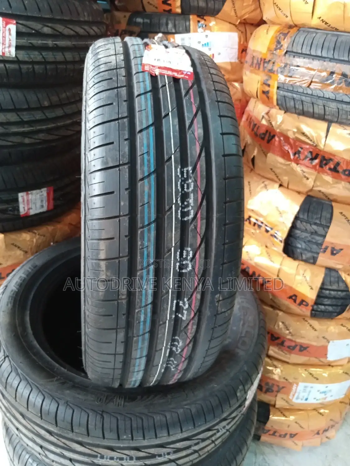 235/55r18 Lassa