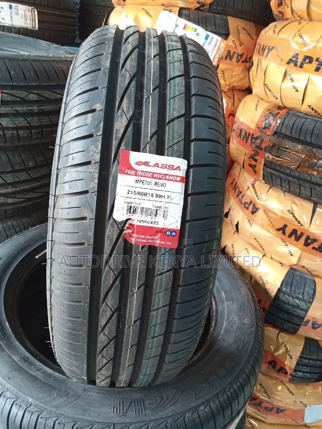 215/60r16 Lassa