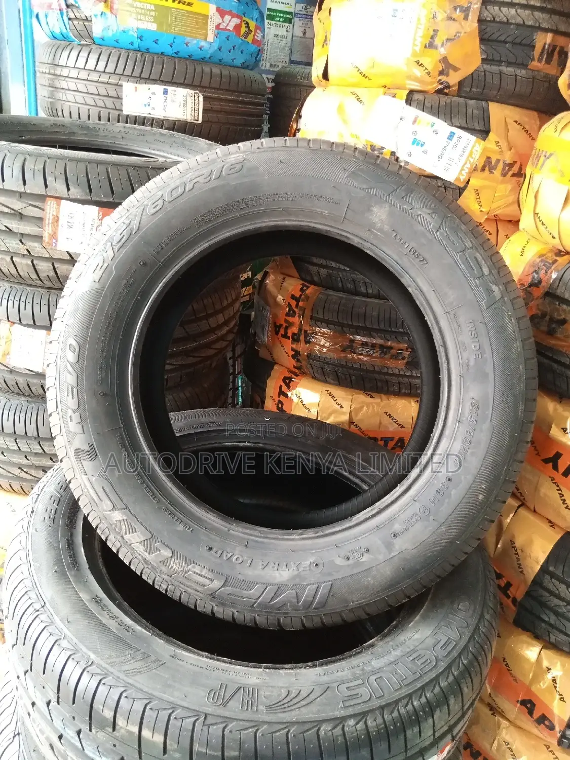 215/60r16 Lassa