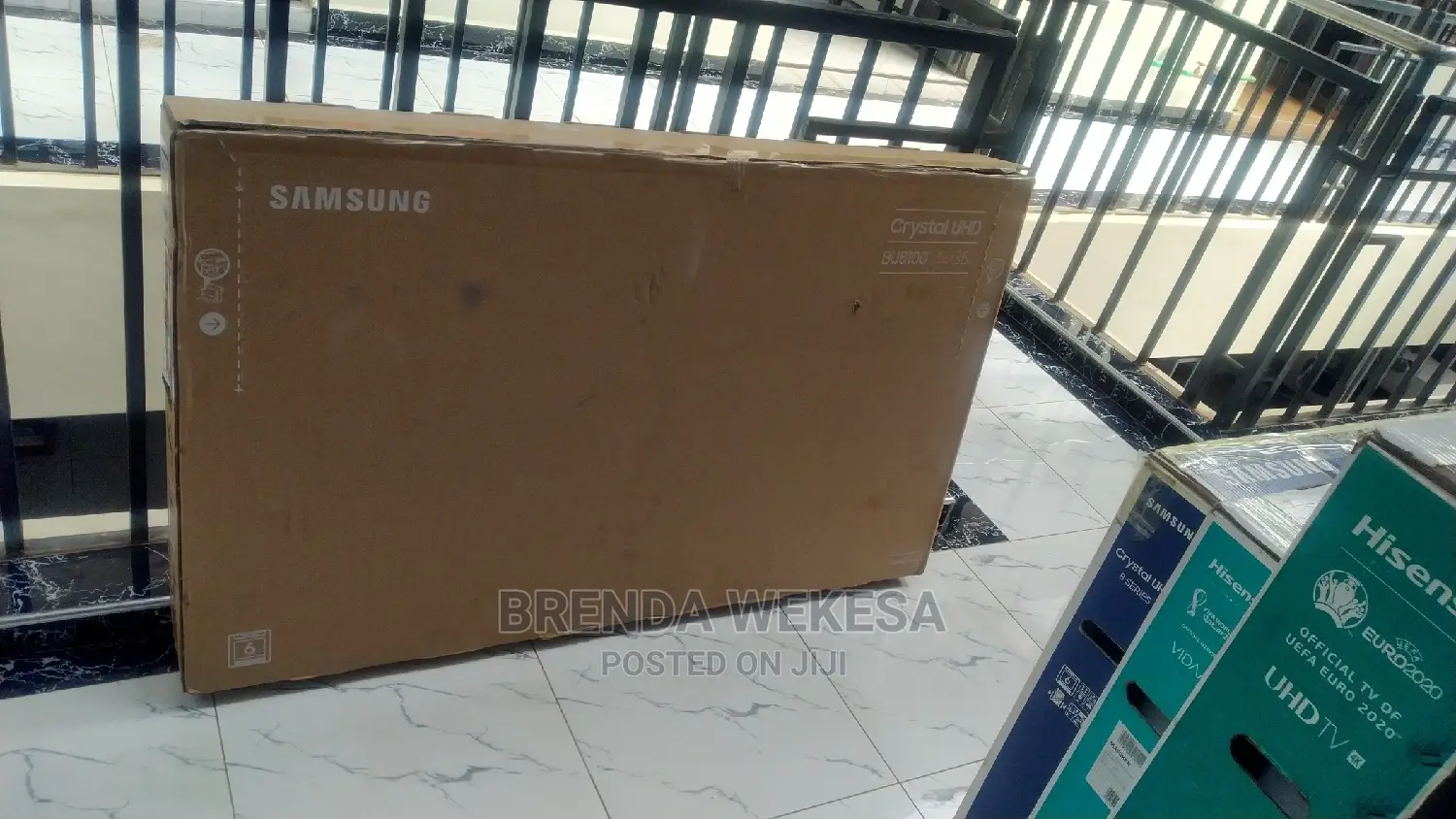 Samsung 55" Bu8100 Crystal Uhd Smart TV