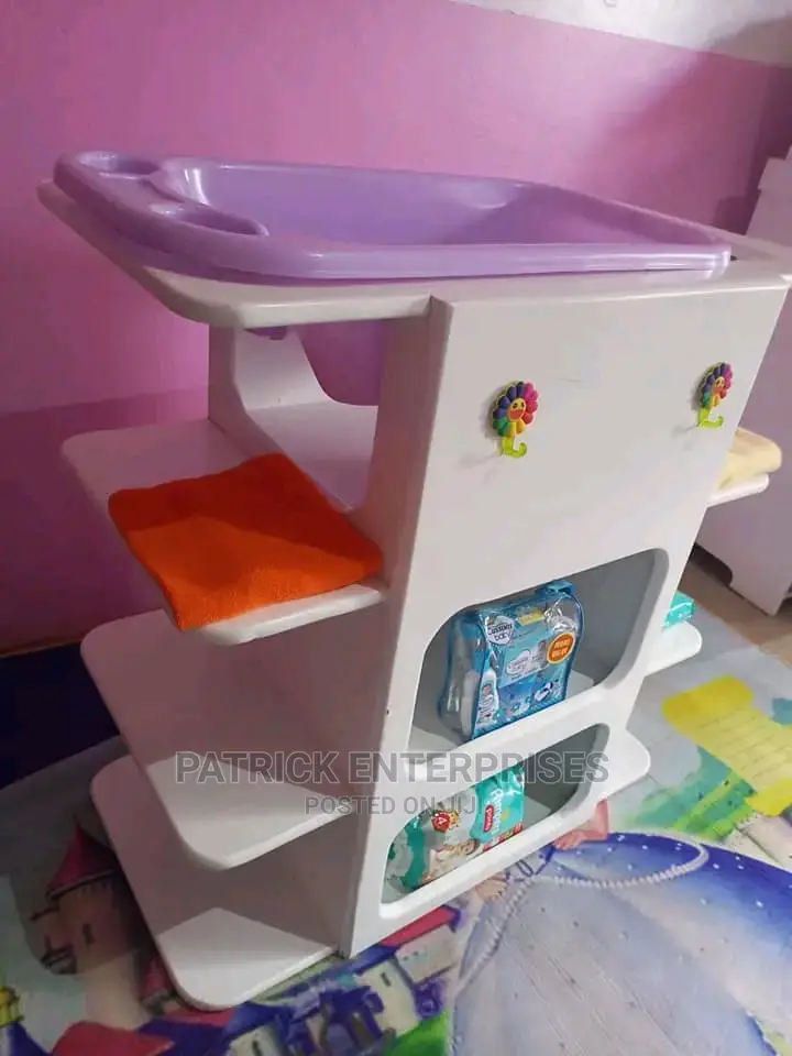 Morden Baby Birthstation
