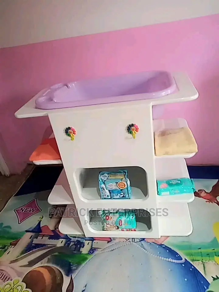 Morden Baby Birthstation
