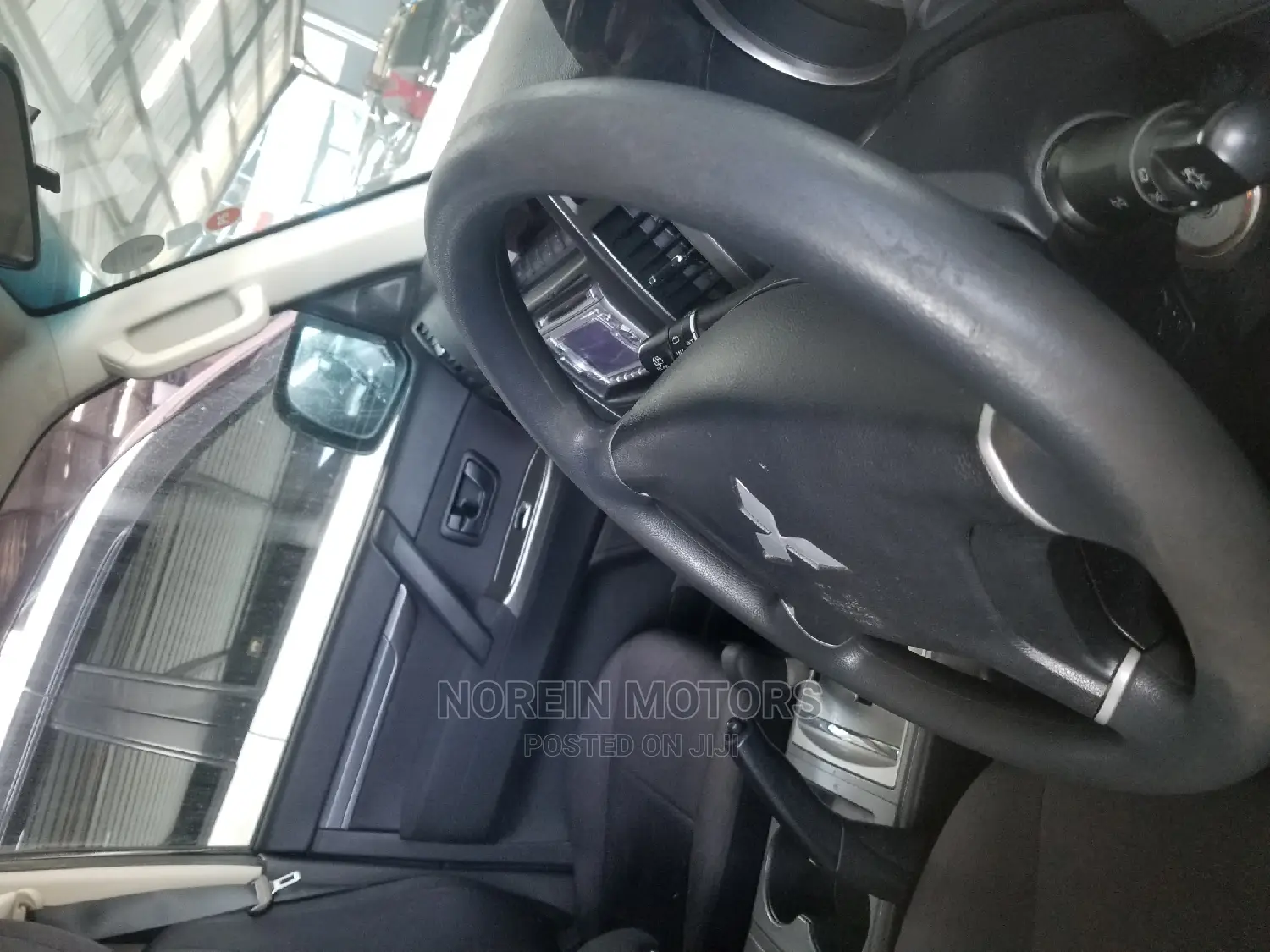 Mitsubishi Pajero V80 3.2 DI-D 2015 Black