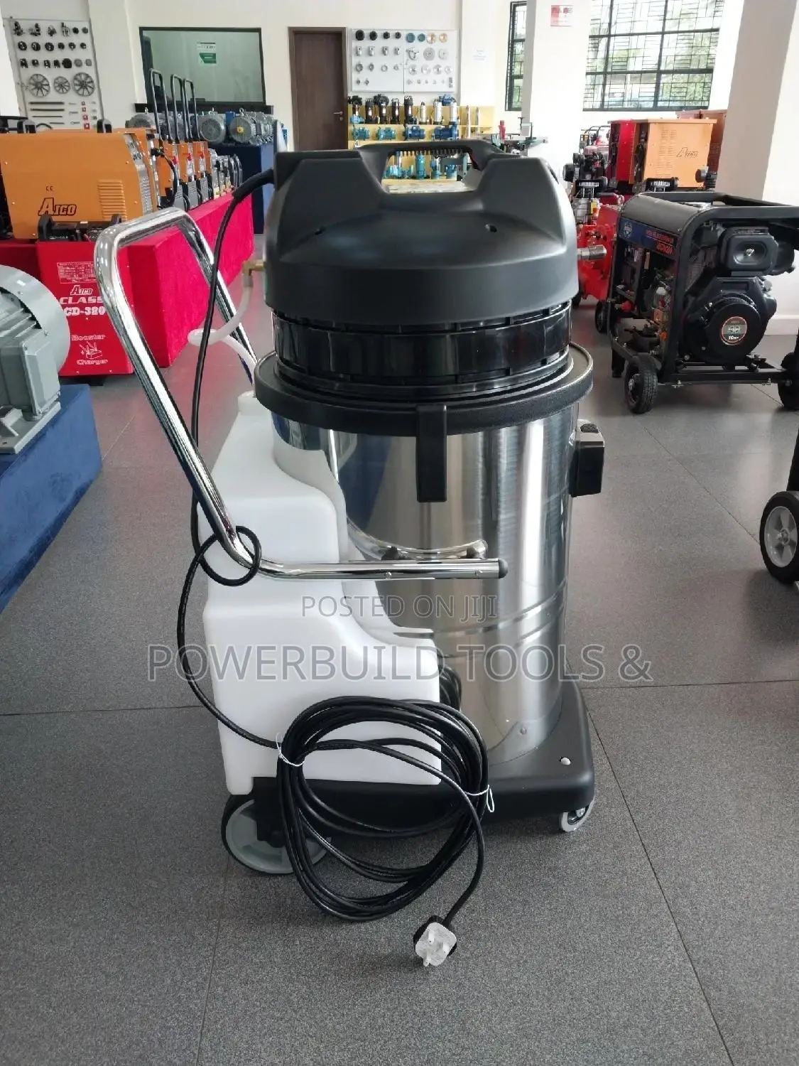 60L 3 in 1 Shampoo Carpet Cleaner.