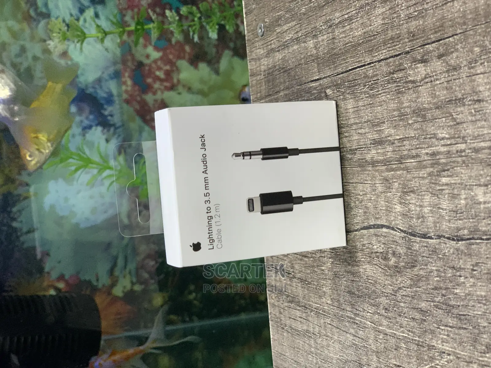 Lighting Audio Jack by Apple
