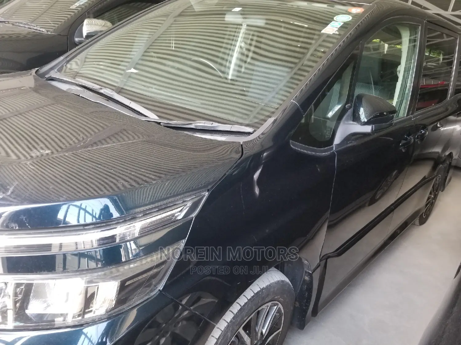 Toyota Voxy 2015 Blue