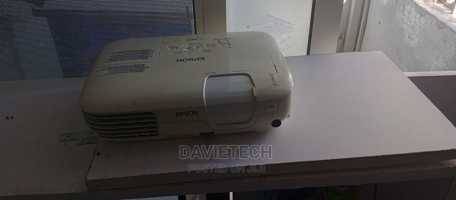 Refurbished EPSON Eb X9