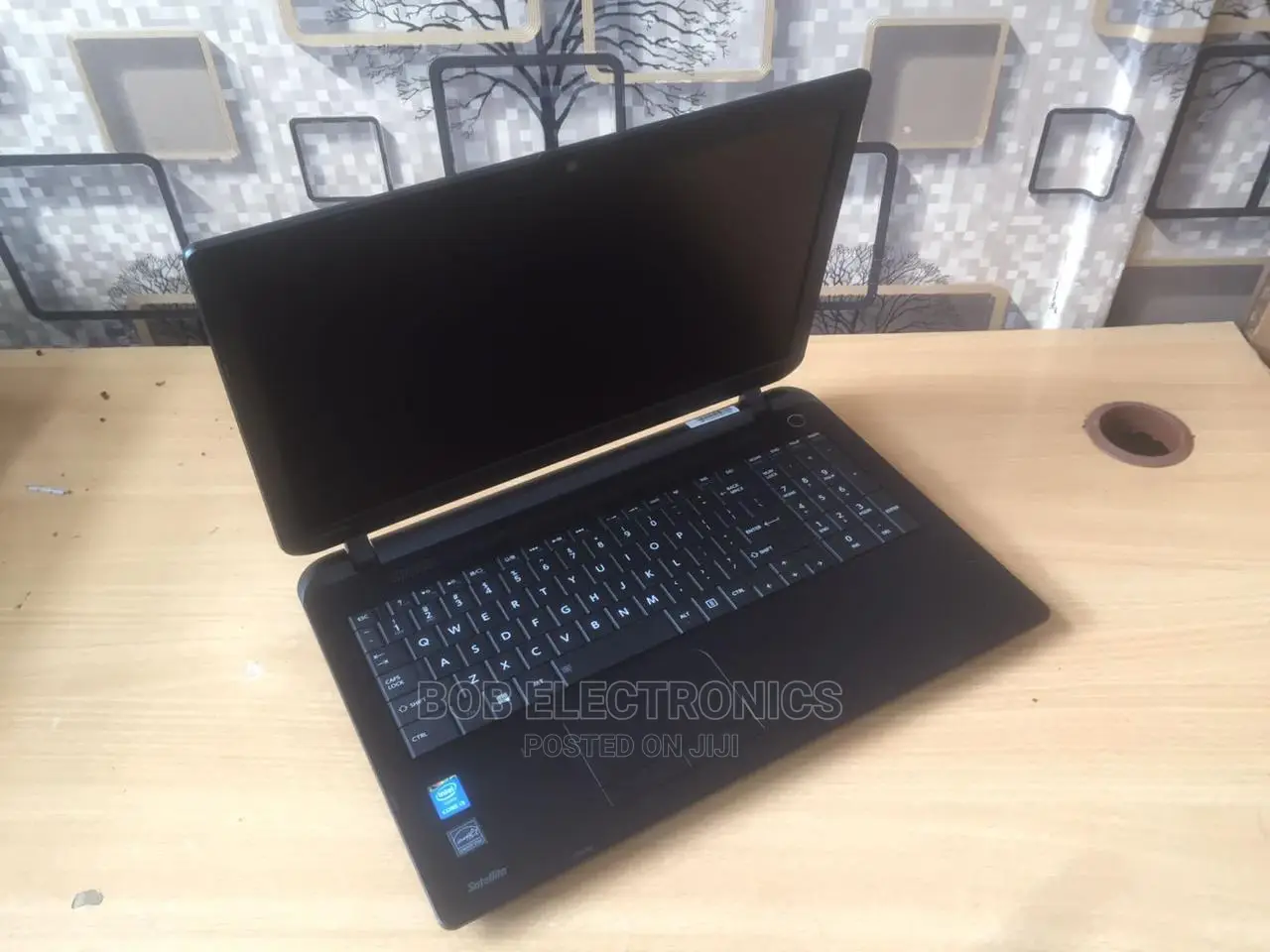 Laptop Toshiba Satellite C55 4GB Intel Pentium HDD 320GB
