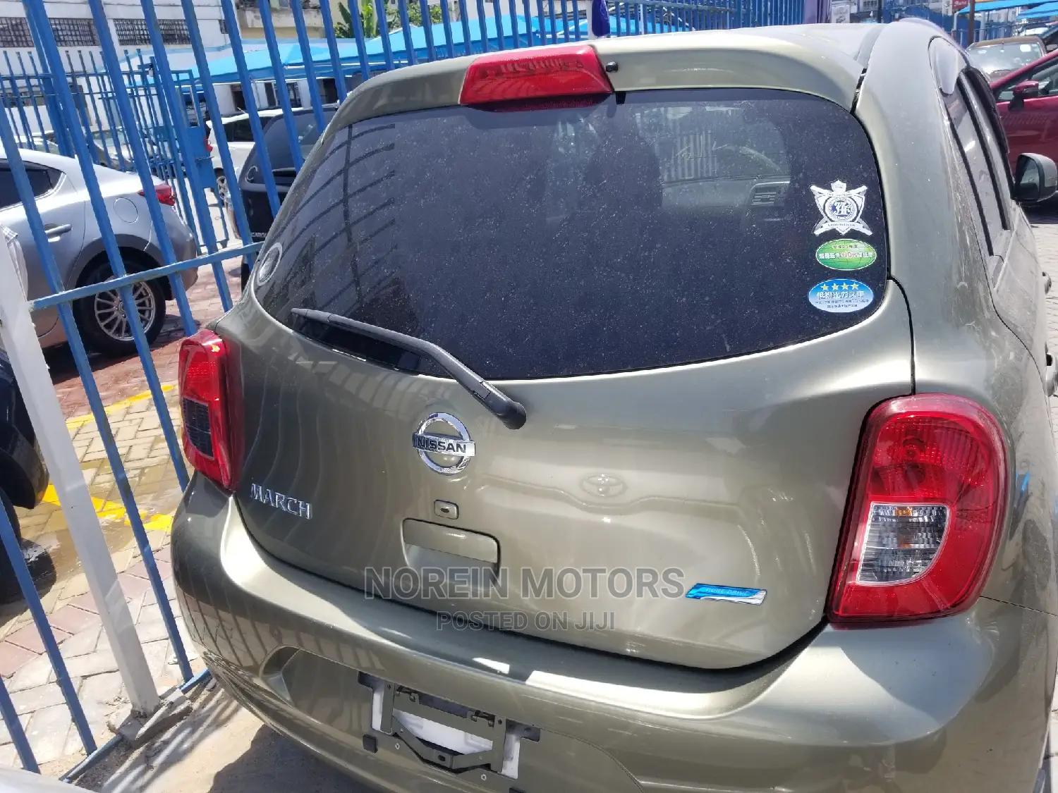 Nissan March 2015