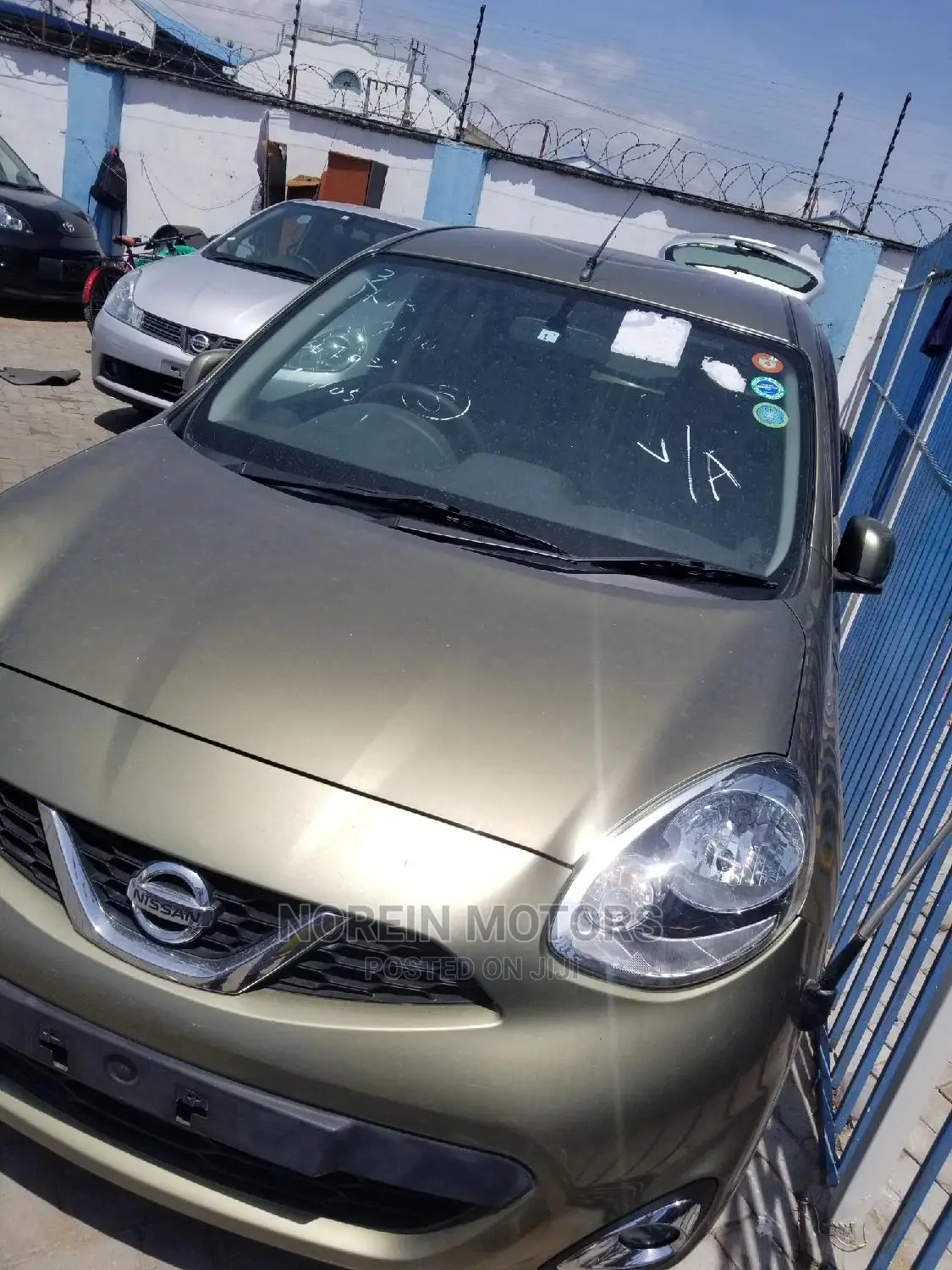 Nissan March 2015