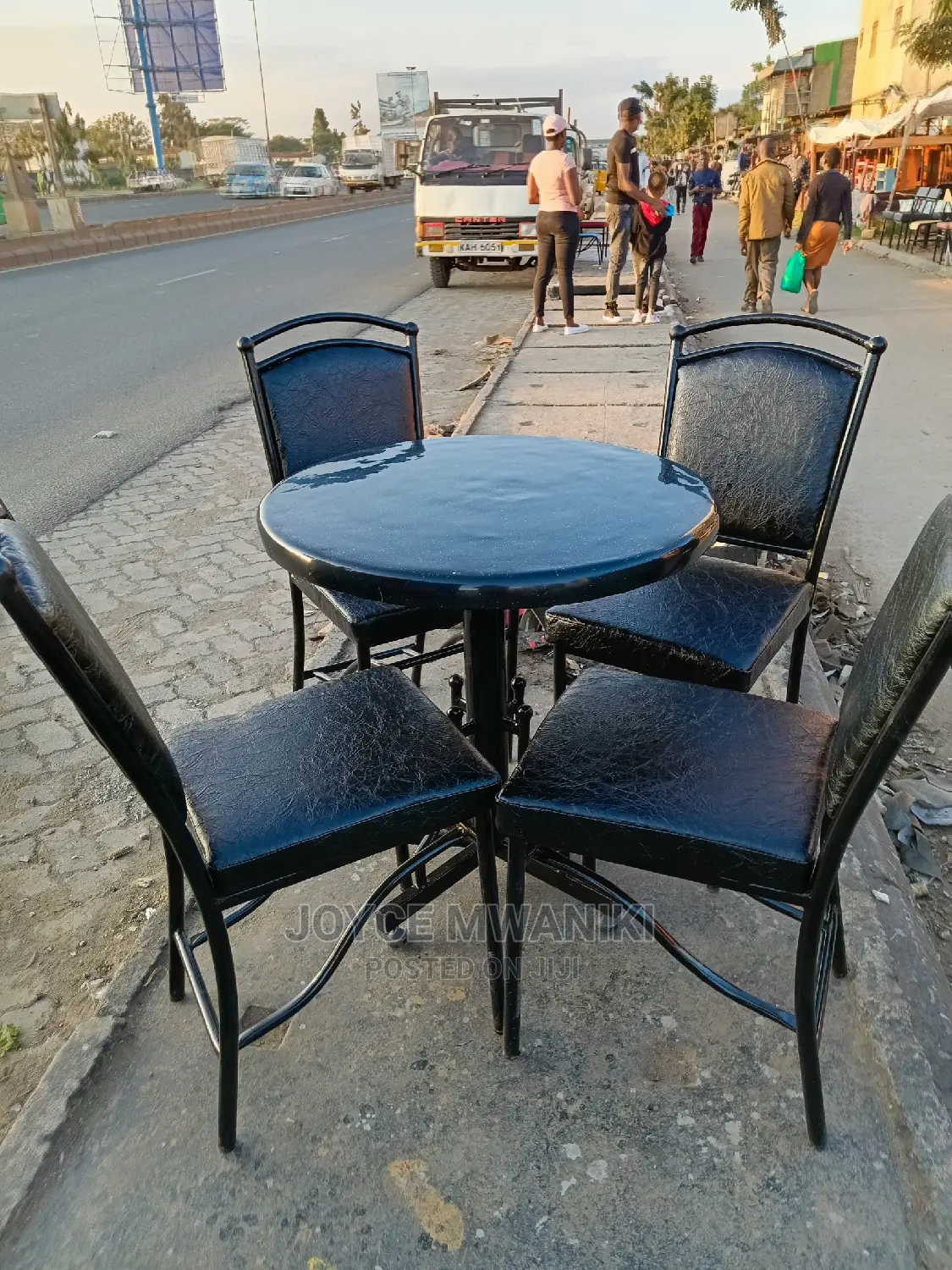 Restaurant Set of 4 Chairs and Table Black in Colour
