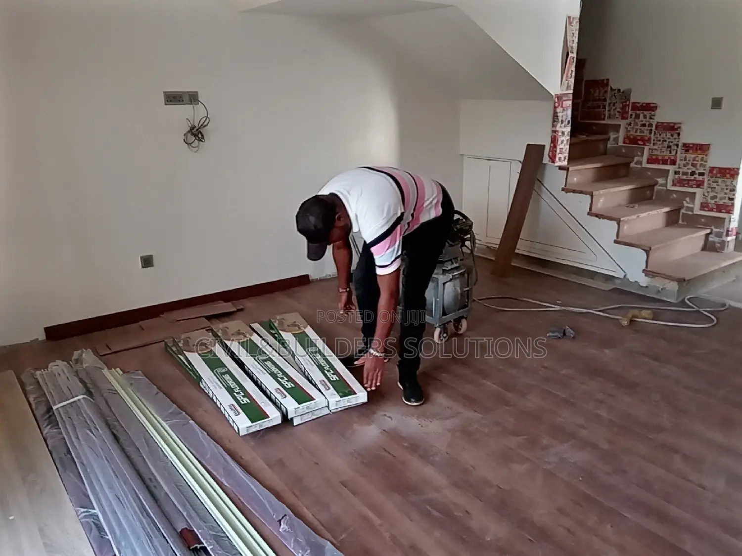 Laminate Floor Tiles ( Peel and Stick Type)