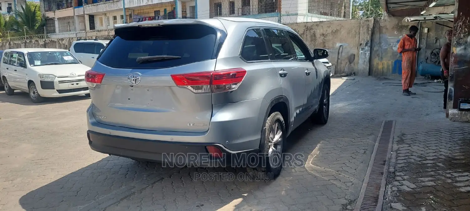 Toyota Kluger 2016 Gray