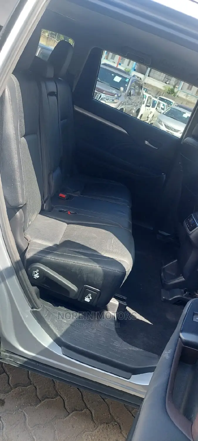 Toyota Kluger 2016 Gray
