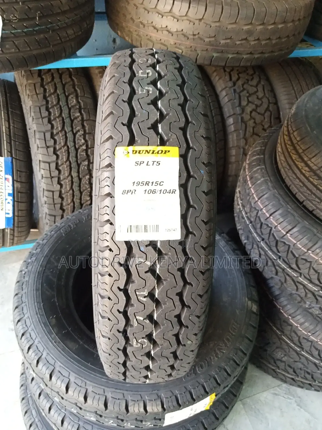 195R15C Dunlop Commercial Tyre