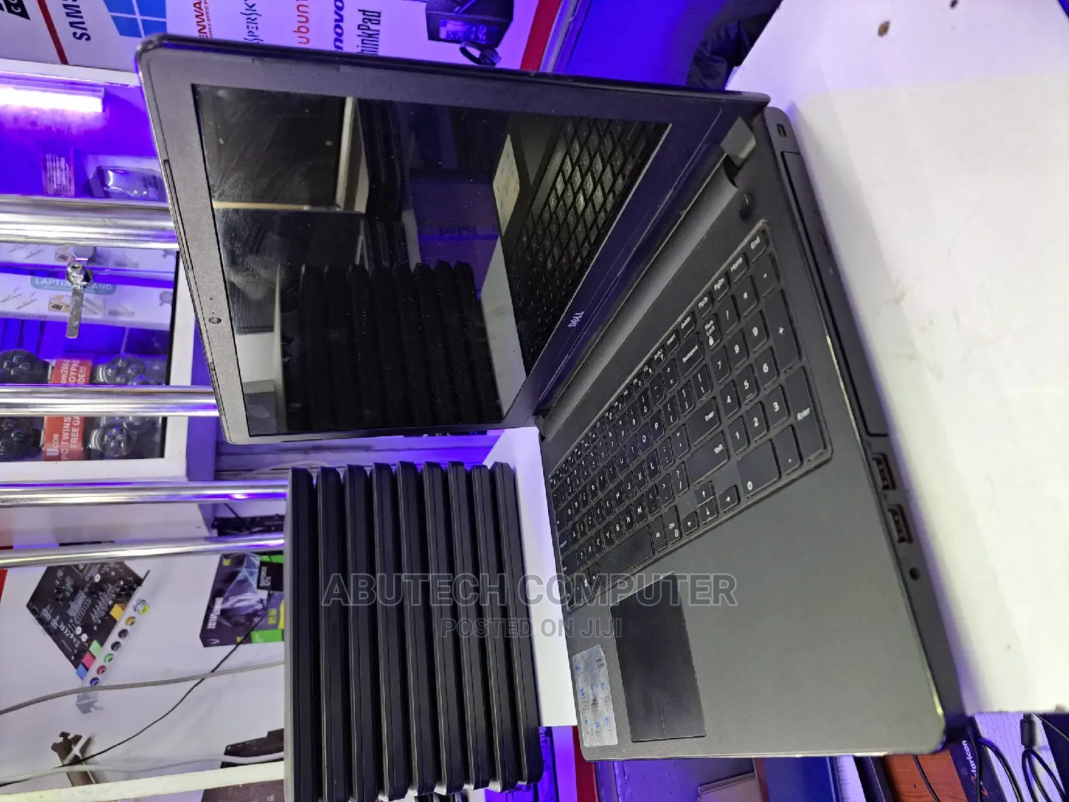 Laptop Dell Latitude 11 3160 4GB Intel Celeron HDD 500GB