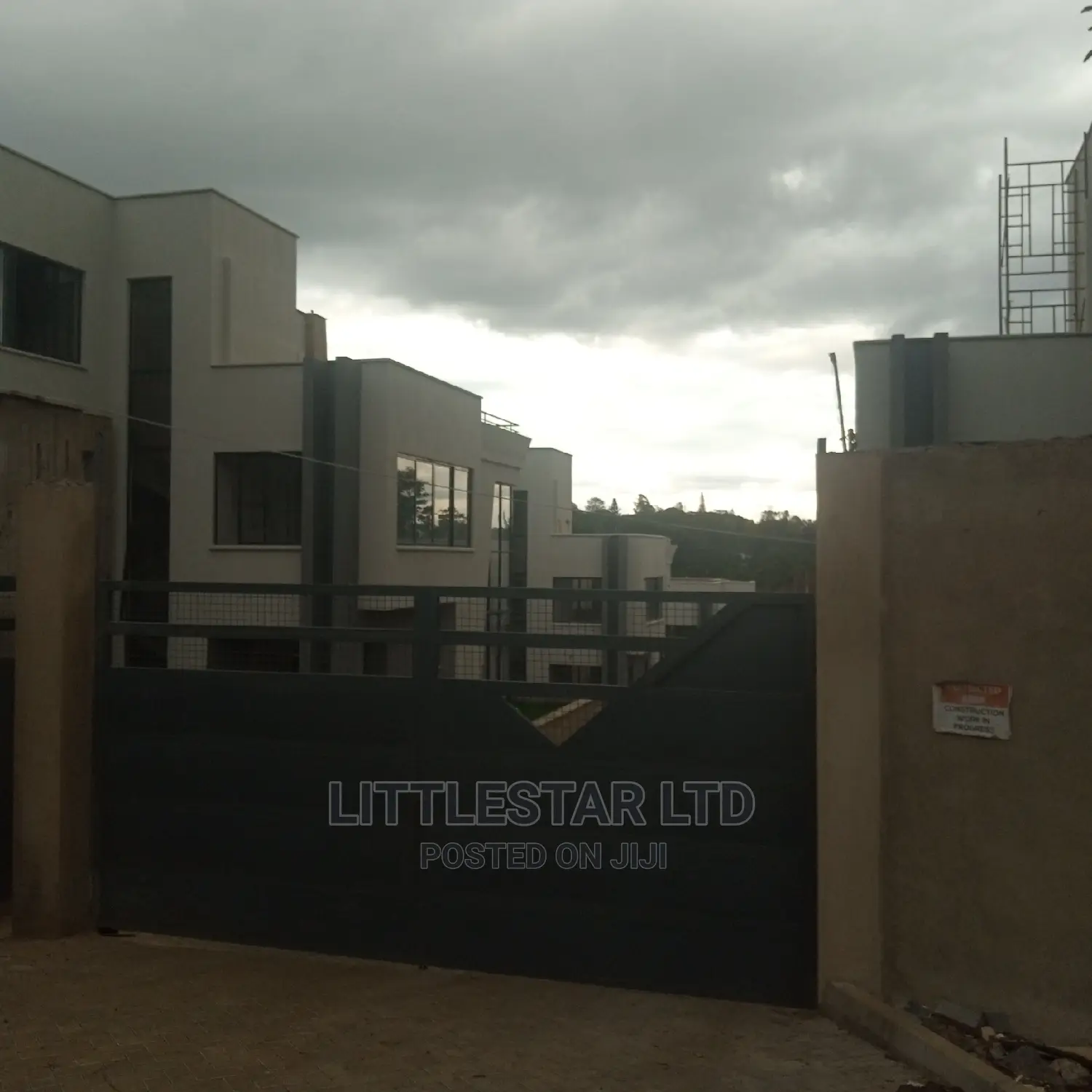 10bdrm Villa in Muthangari for Sale