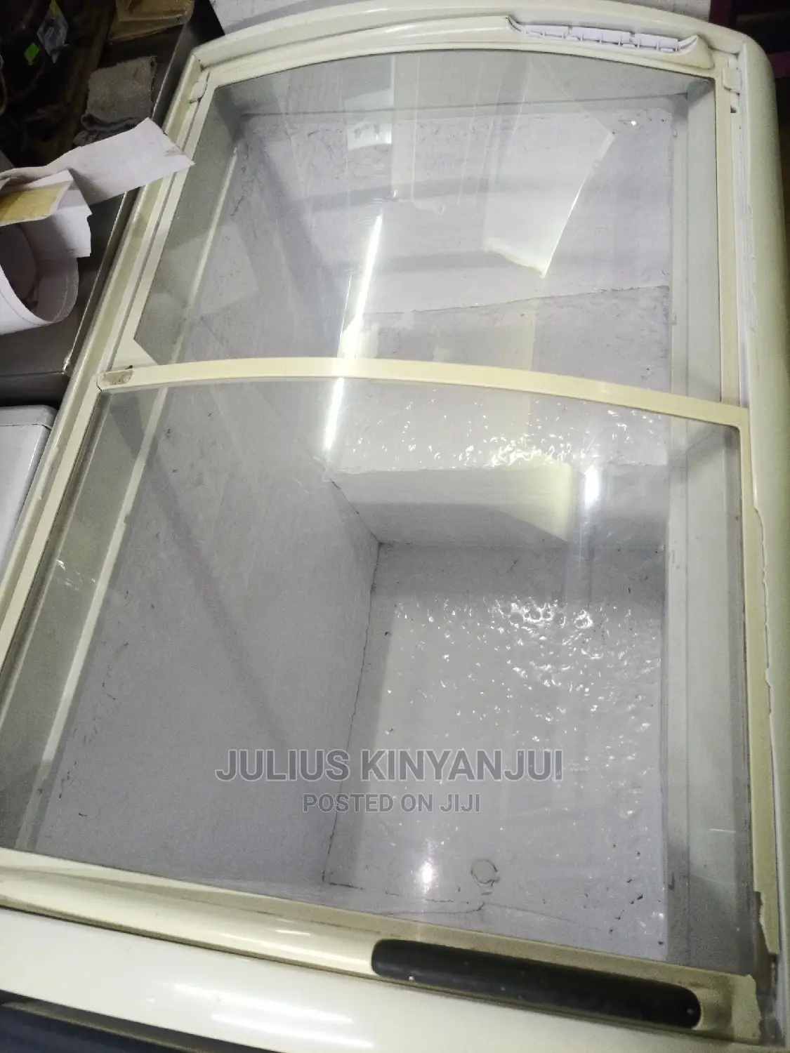 Showcase Freezer 300l