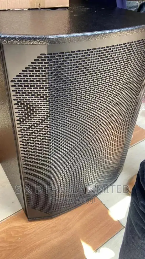 EV 18 Inch Bass Powered Speaker