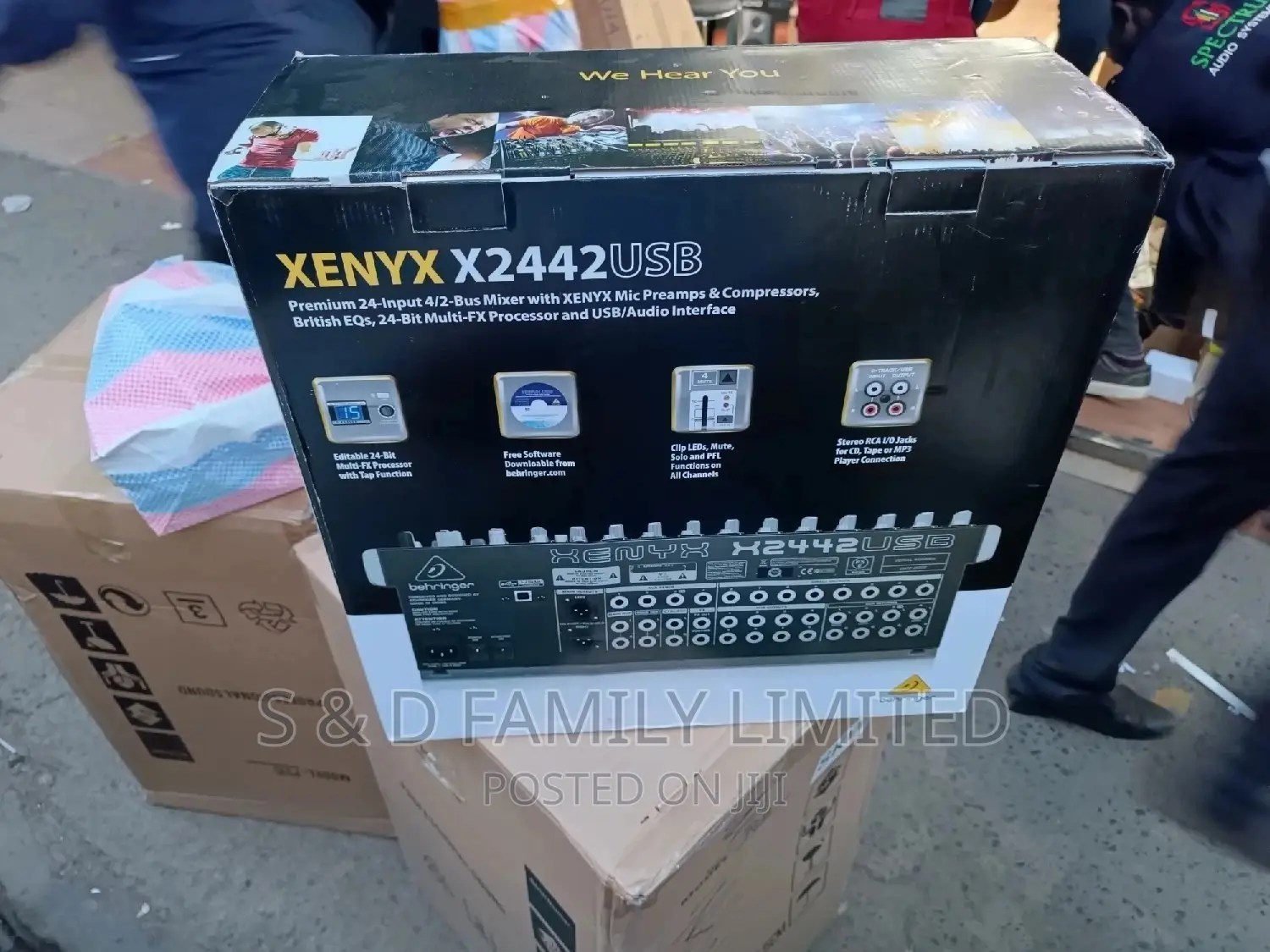 Behringer Xenyx 2442 USB Mixer
