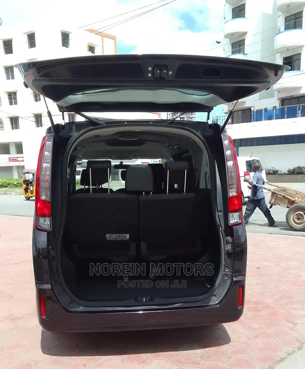 Toyota Esquire 2016 Blue