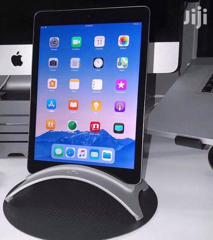Apple iPad 2 Wi-Fi 16 GB Silver