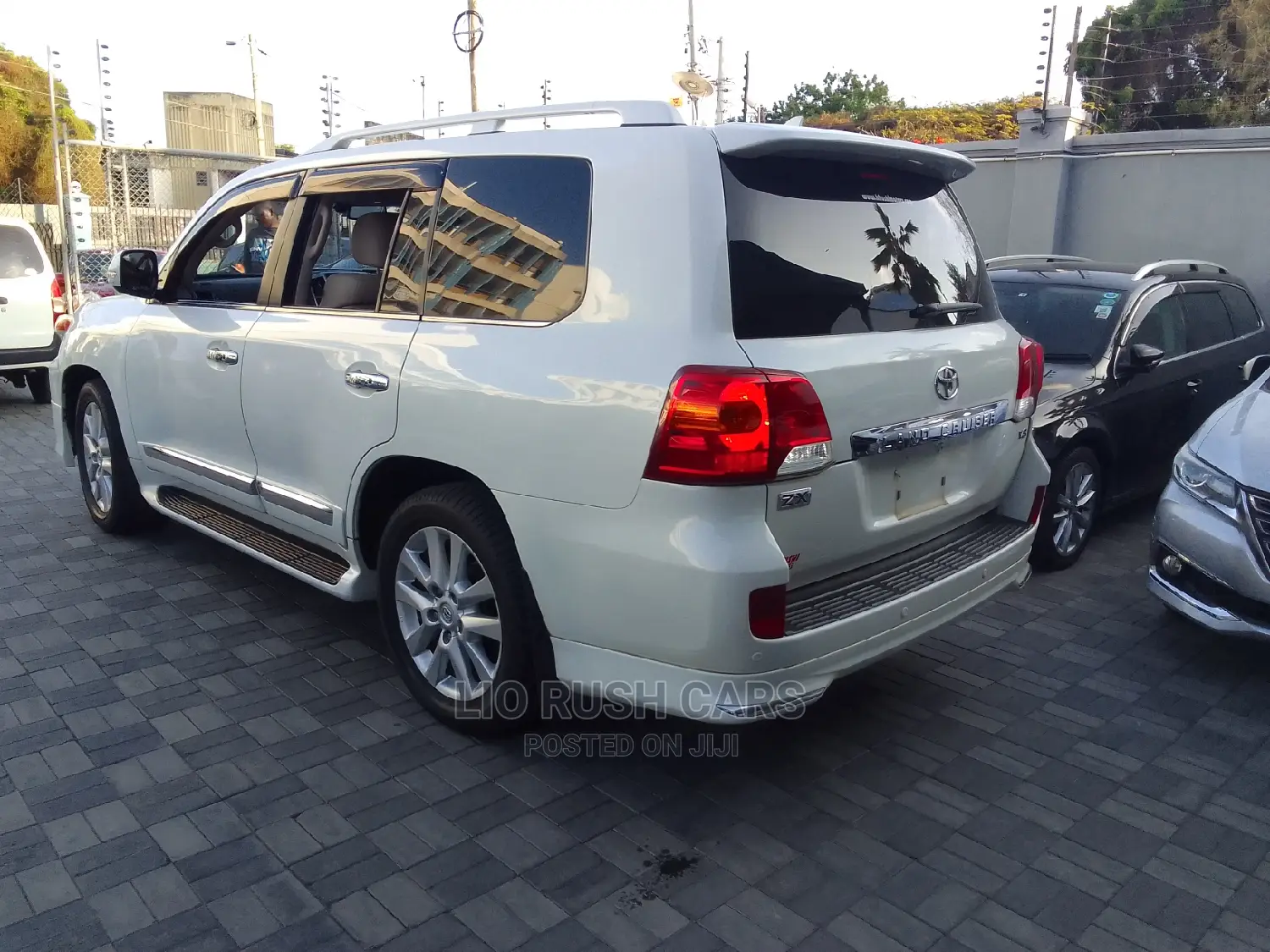 Toyota Land Cruiser 2014 White