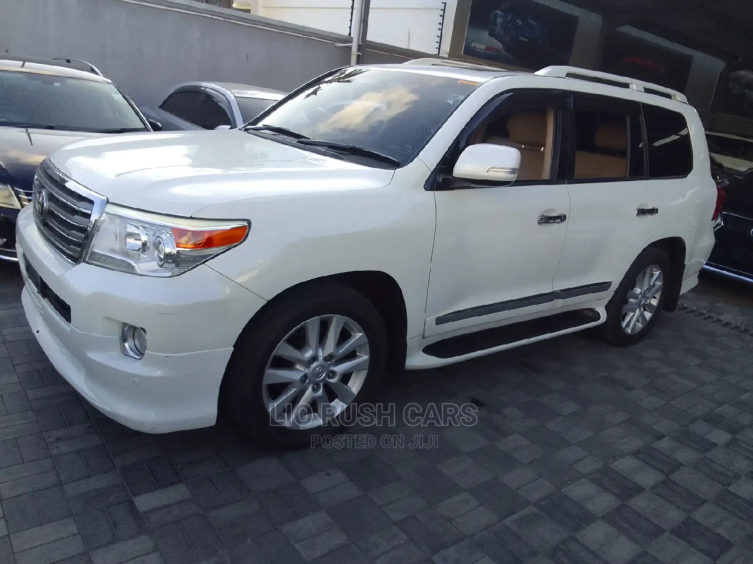Toyota Land Cruiser 2014 White