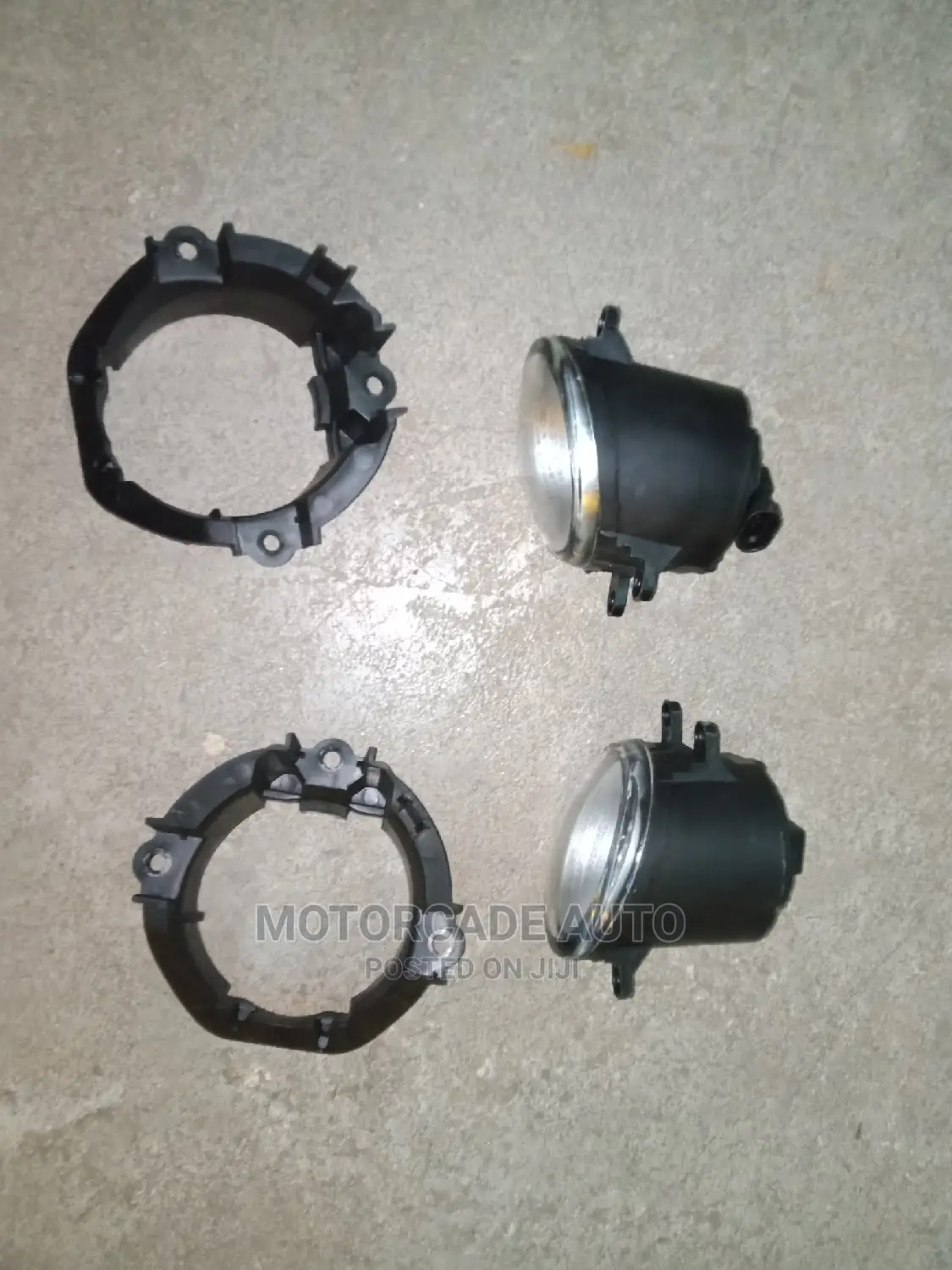 Toyota Fielder 2010/2011 Fog Lights And Holders