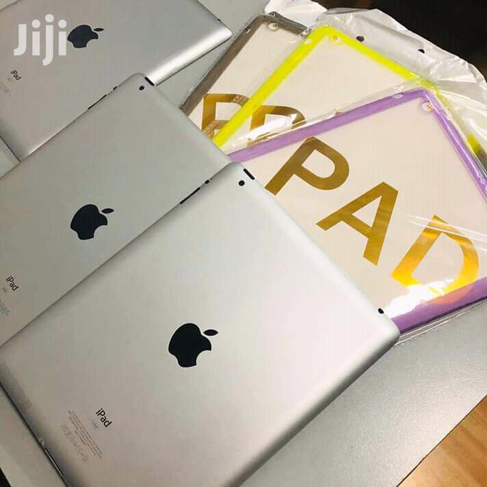 Apple iPad 2 Wi-Fi 16 GB Silver