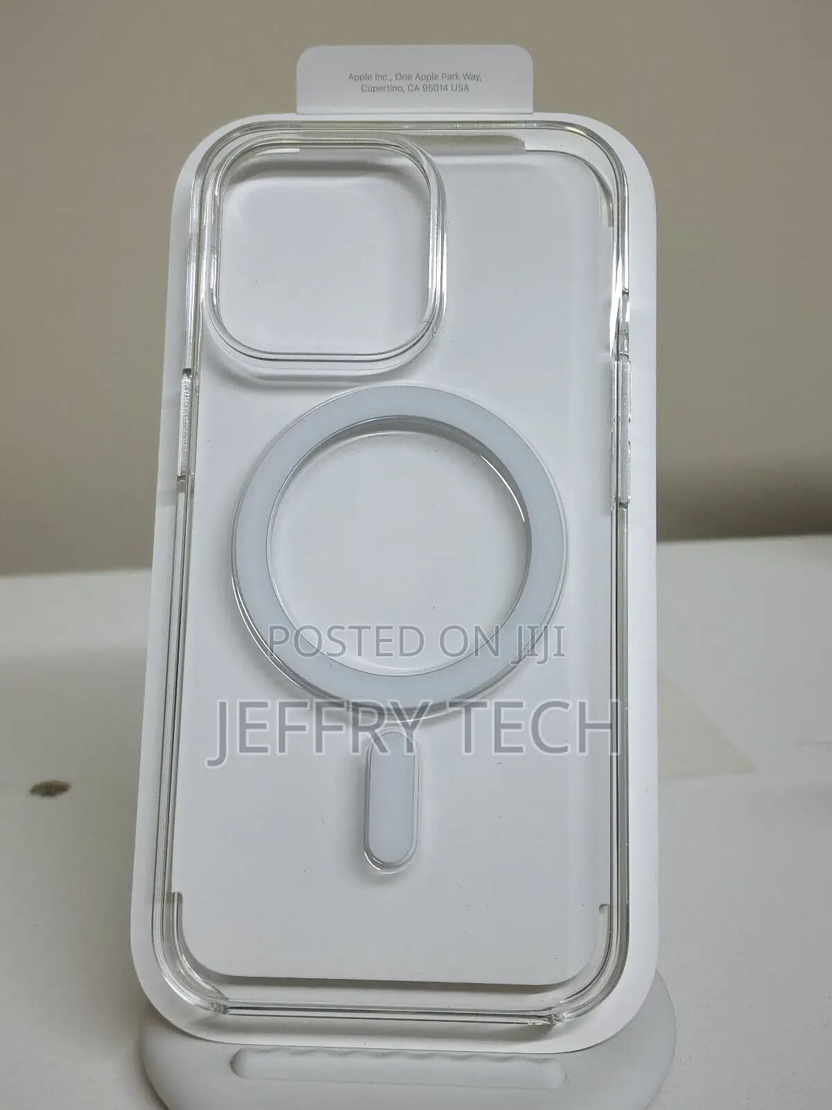 Apple Clear Case With Magsafe for iPhone 13 Pro
