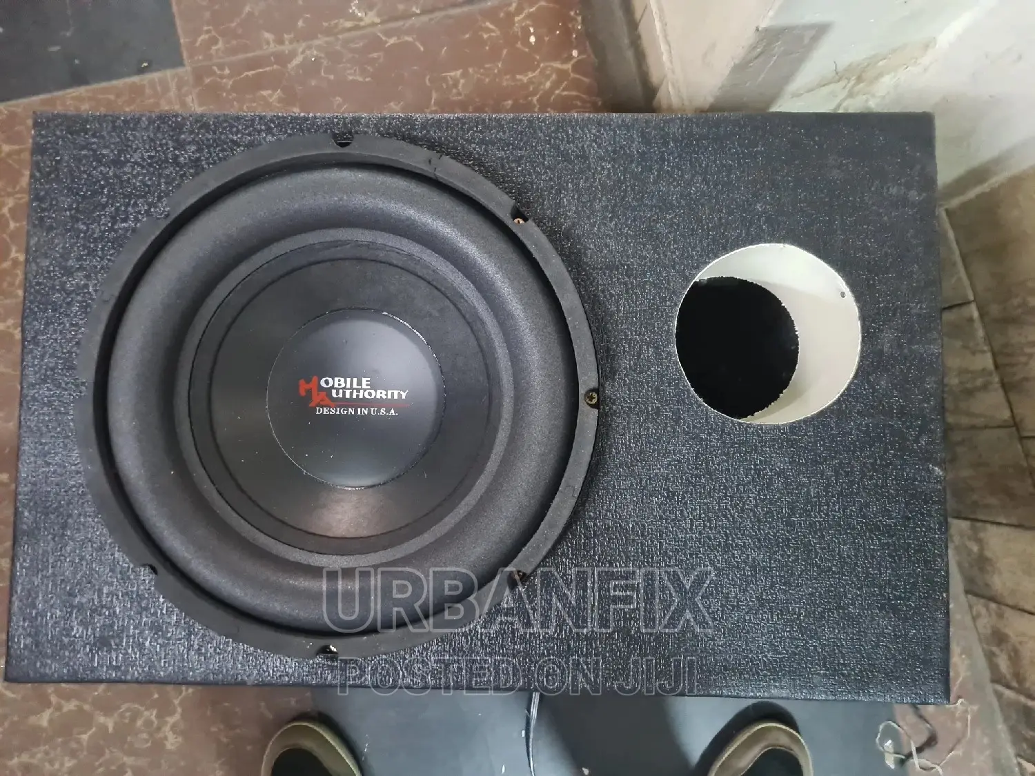 1000 Watts Mobile Authority Subwoofer With Cabinet