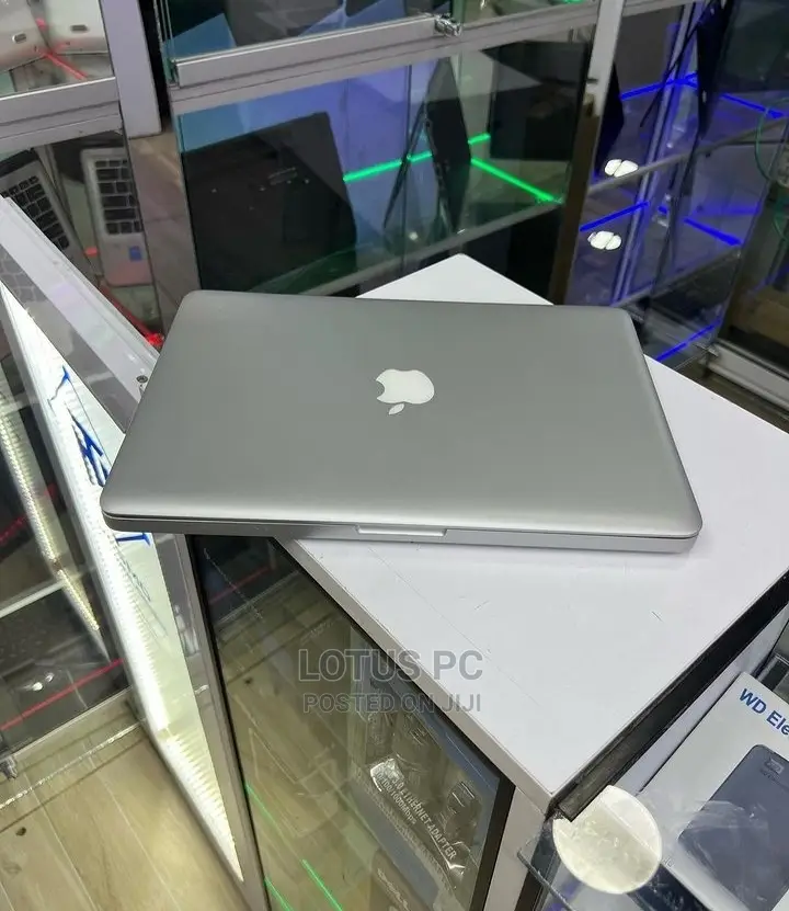 Laptop Apple MacBook 8GB Intel Core I5 HDD 500GB
