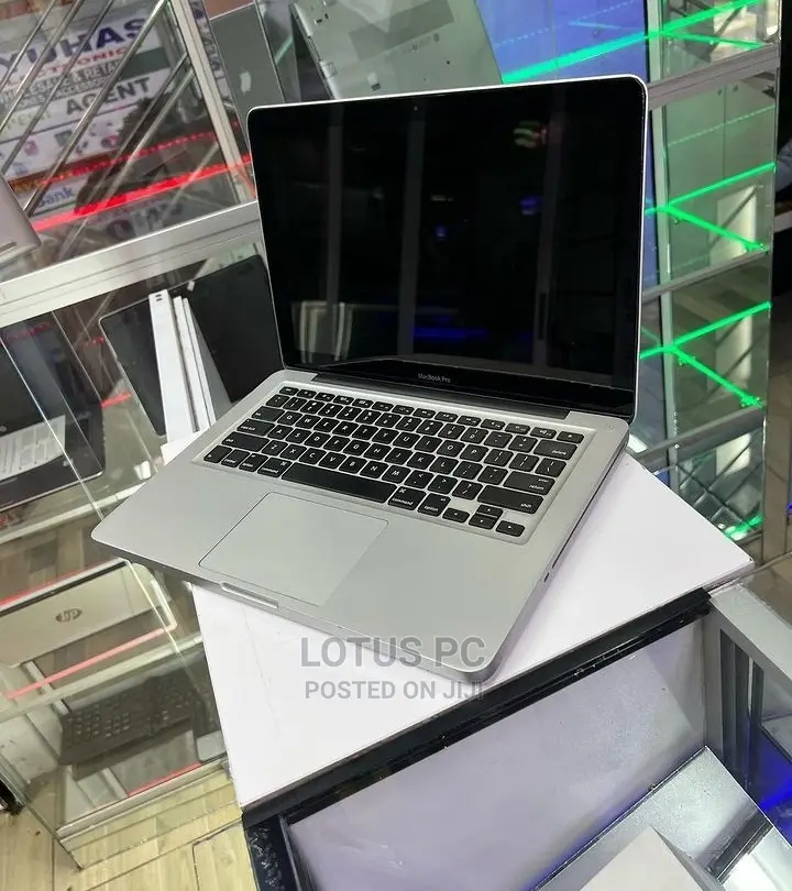 Laptop Apple MacBook 8GB Intel Core I5 HDD 500GB