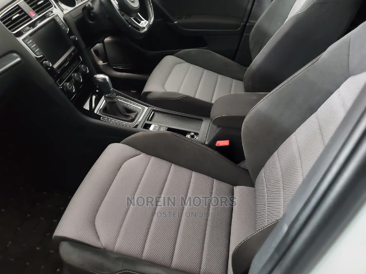 Volkswagen Golf 2015 Pearl