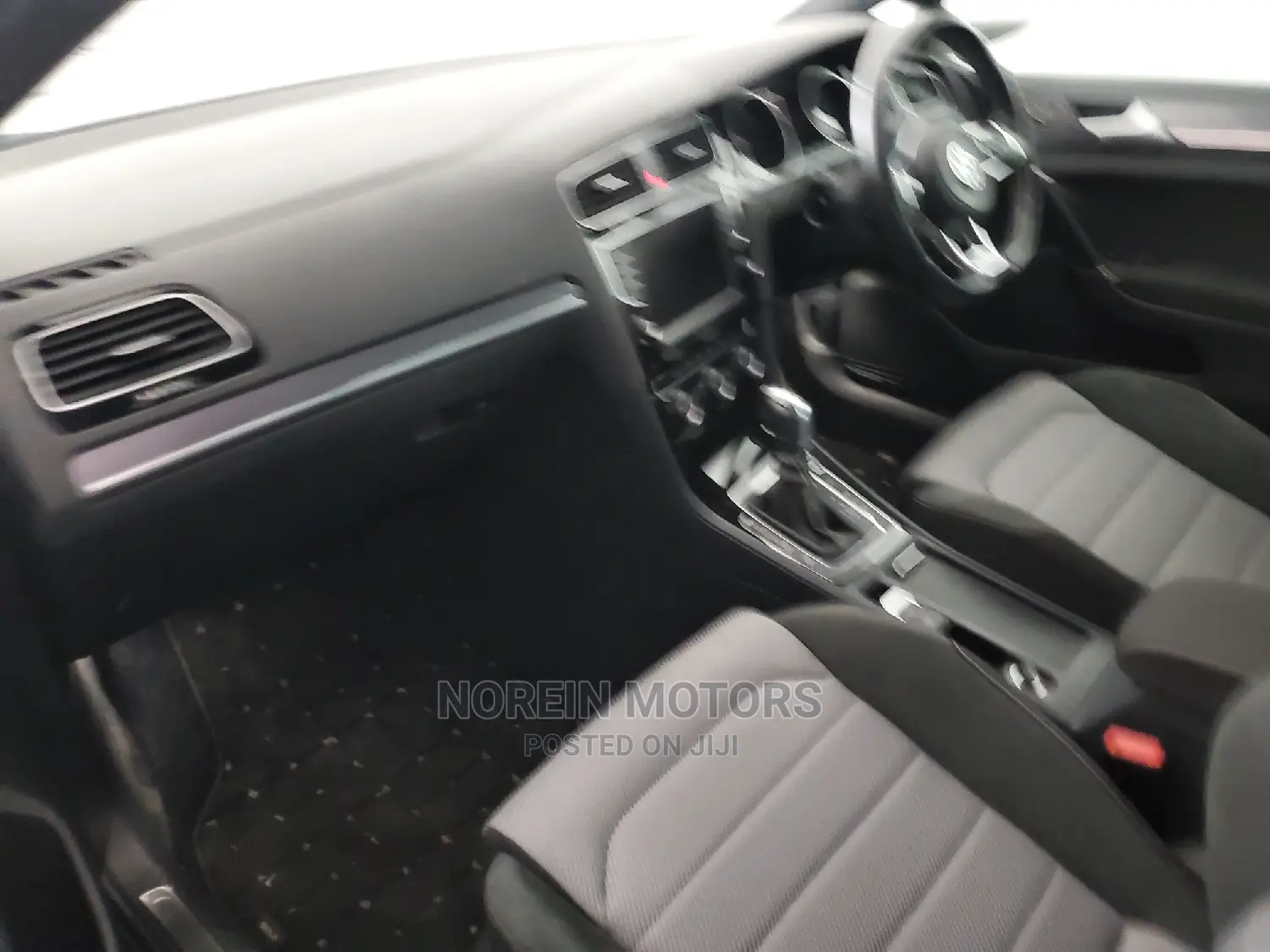 Volkswagen Golf 2015 Pearl