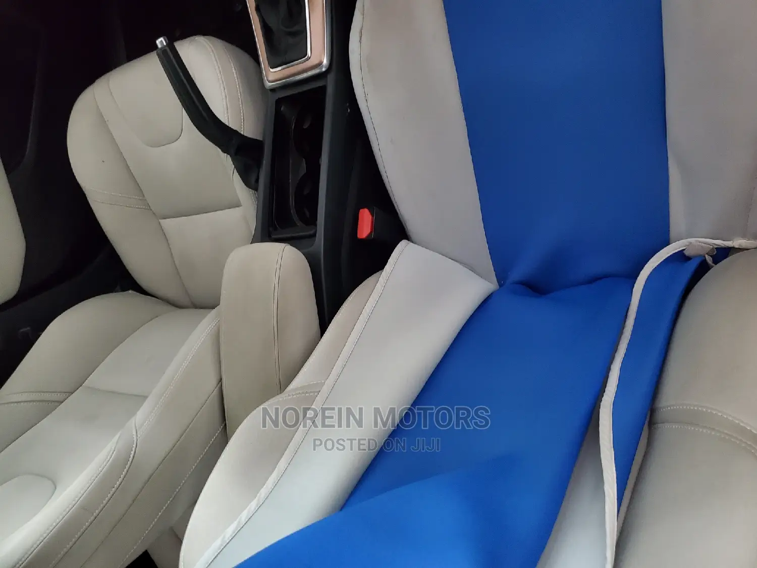 Volvo V40 2015 Purple