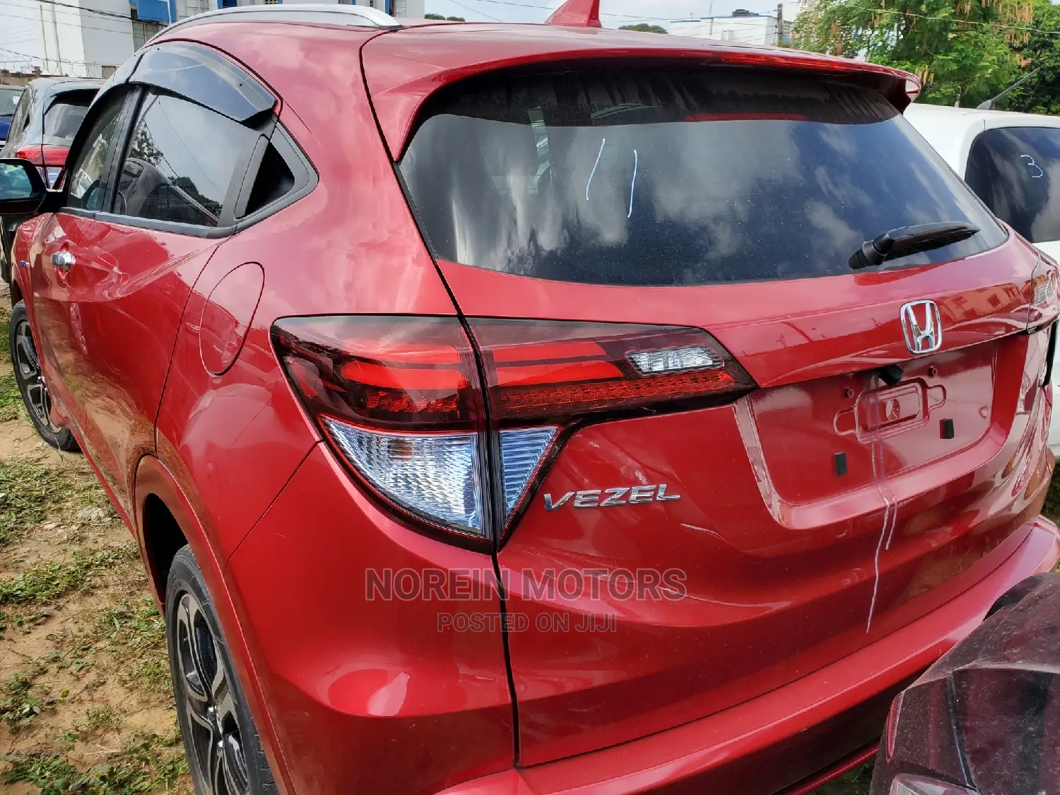 Honda Vezel 2015 Red
