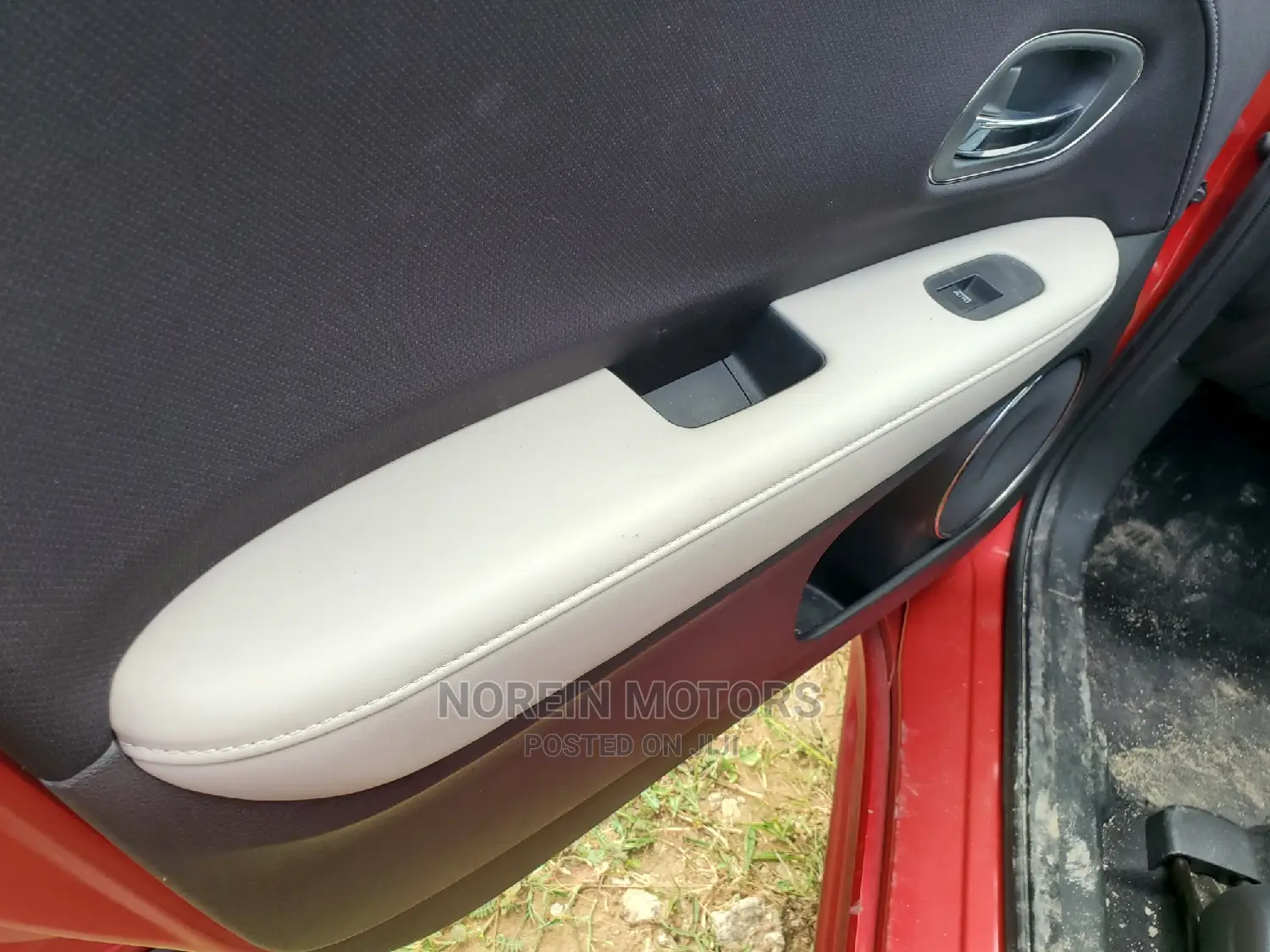 Honda Vezel 2015 Red