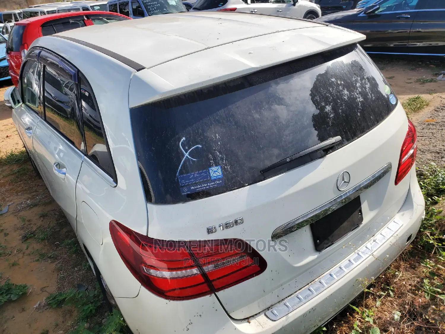 Mercedes-Benz B-Class 2015 Off White