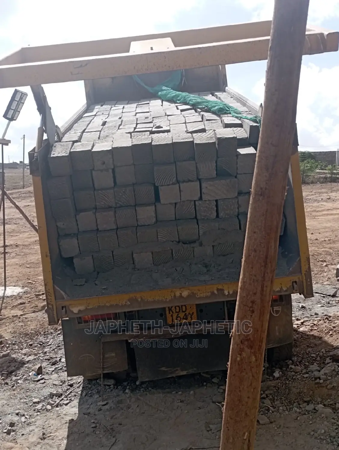 Mawe Ya Ndarugo,Machine Cuts