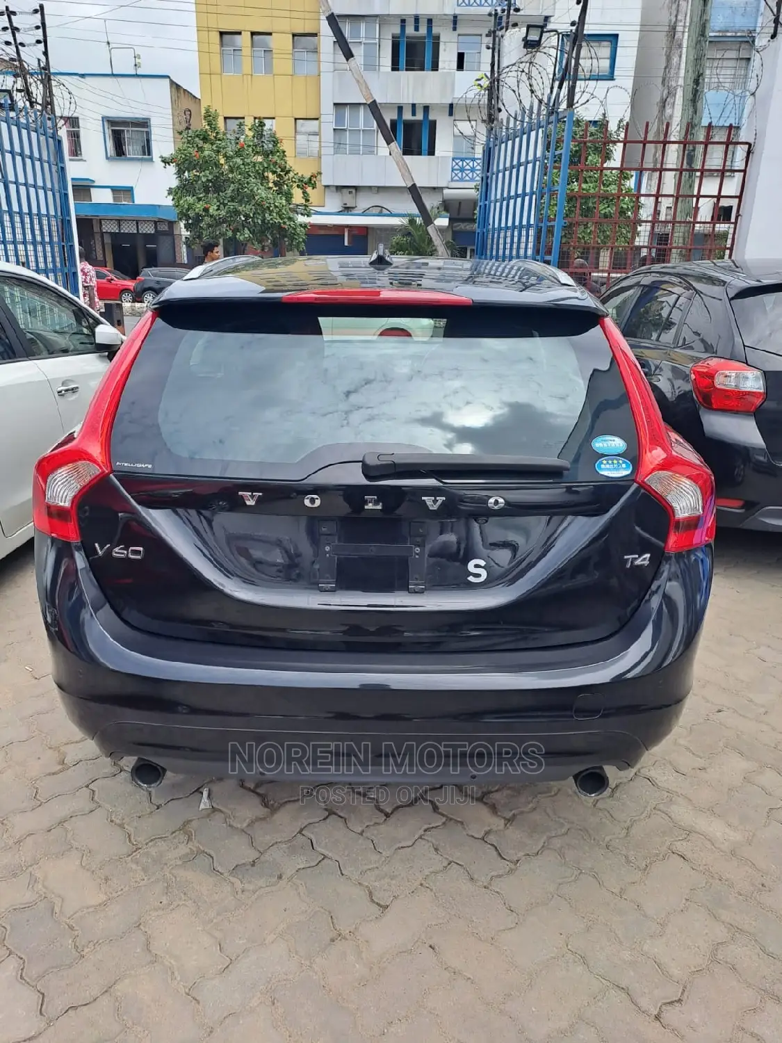 Volvo V60 2015 Black