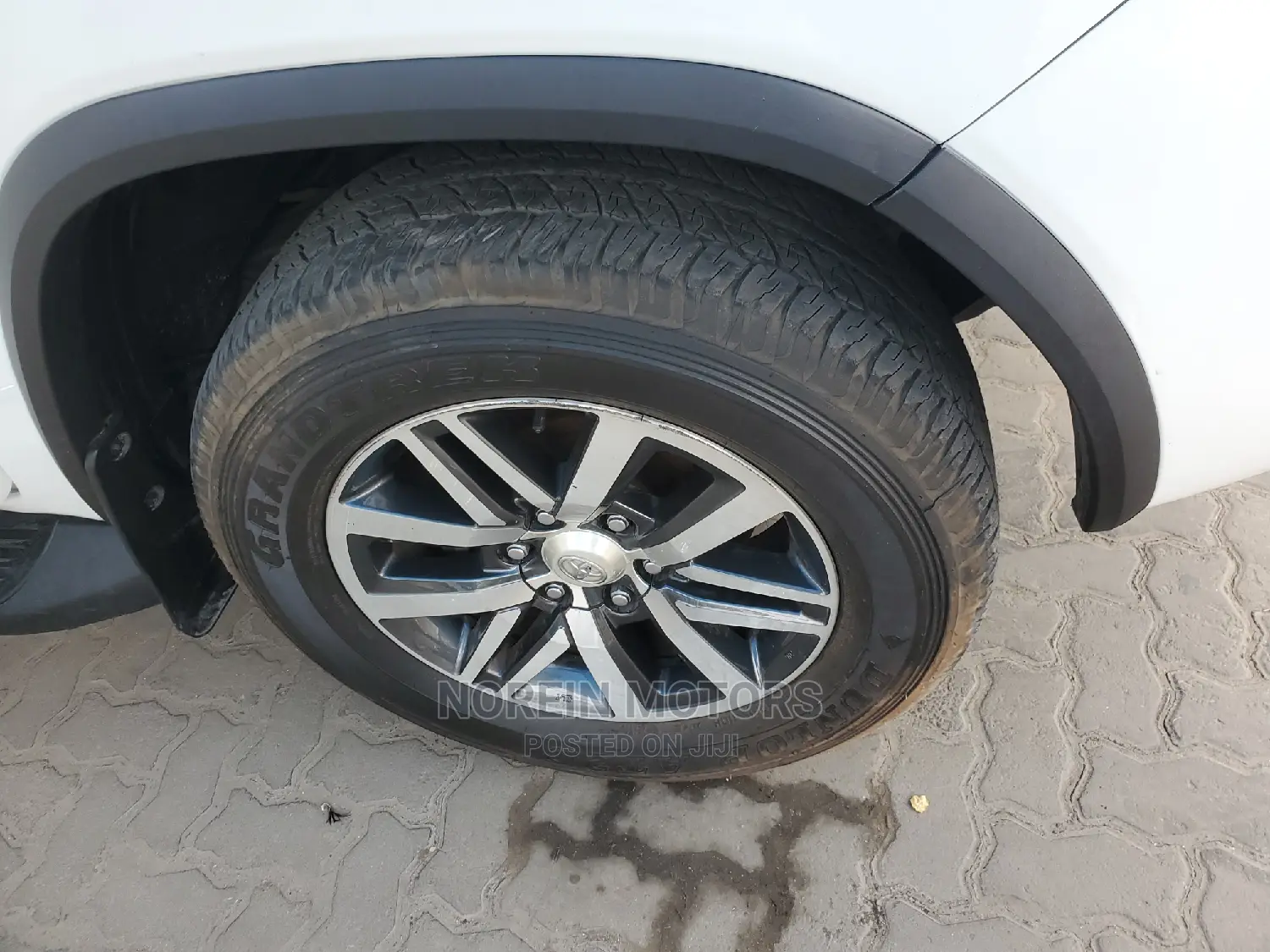 Toyota Fortuner 2017 Off White