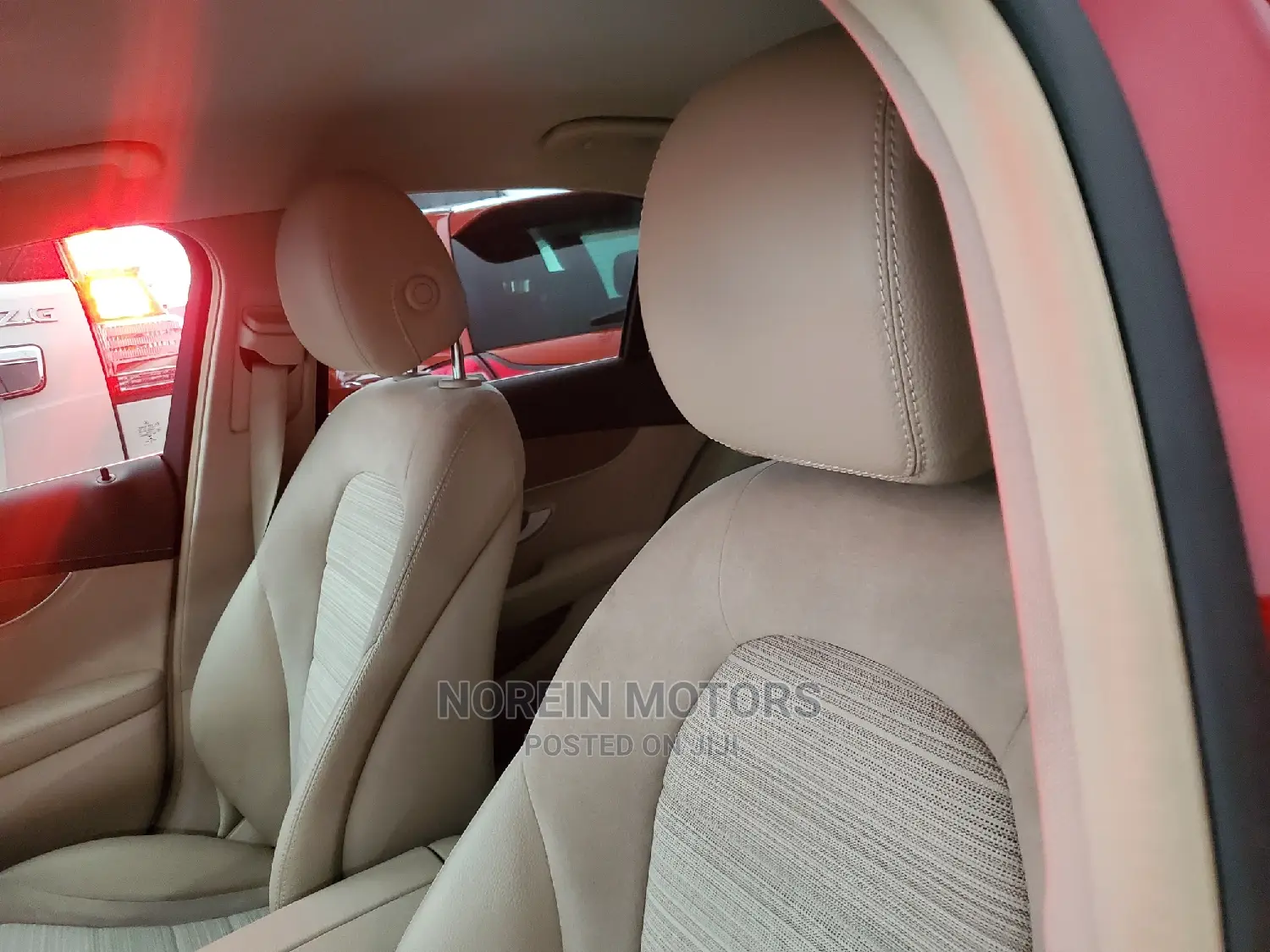 Mercedes-Benz C200 2015 Red
