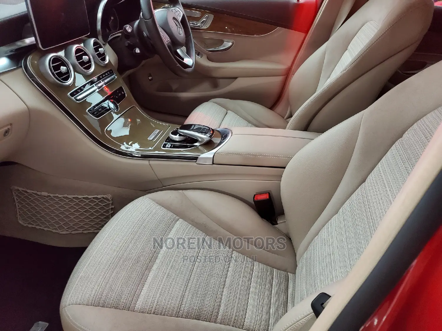 Mercedes-Benz C200 2015 Red