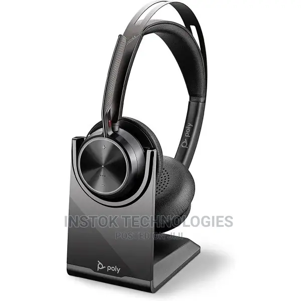 Poly Voyager Focus 2 Uc Bluetooth Headset + Charge Stand