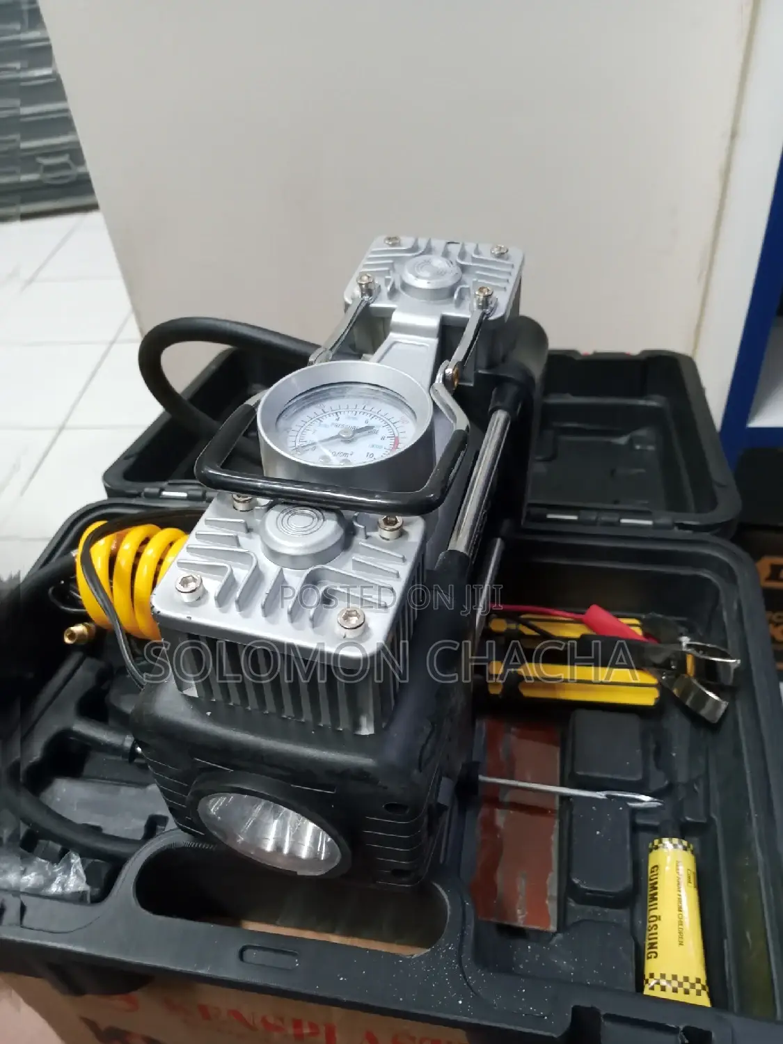 Dera 150PSI Air Compressor Portable DC 12V