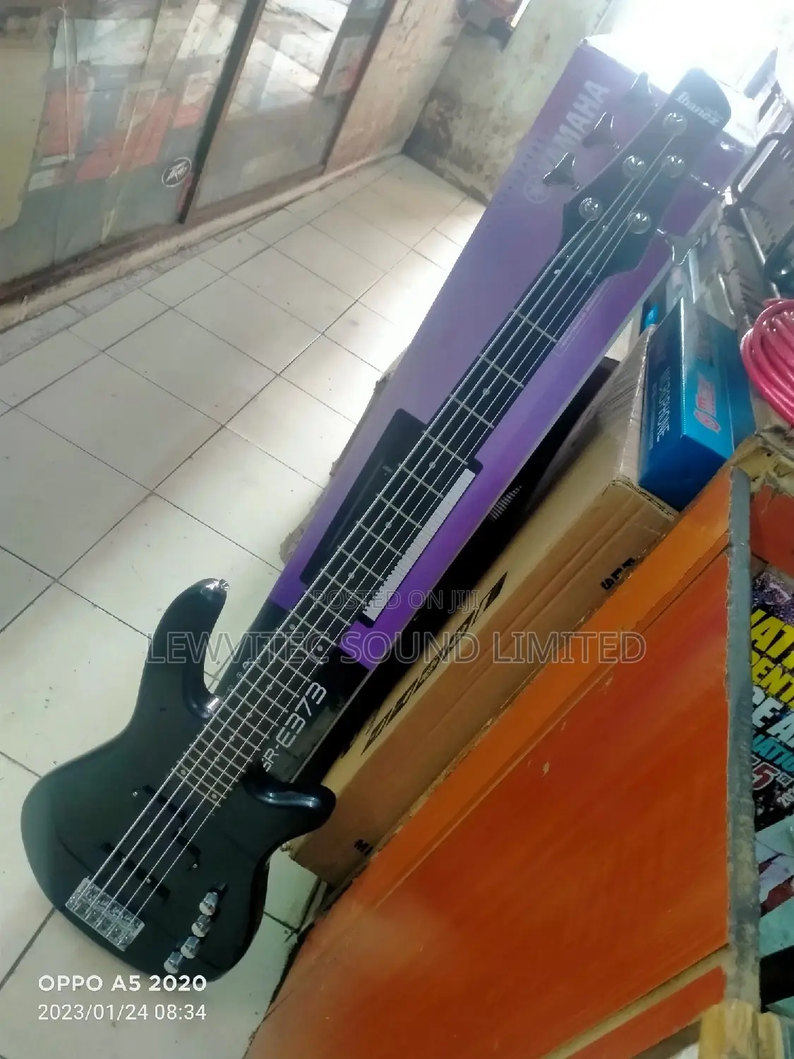 Black Bass Guitar 5 Strings
